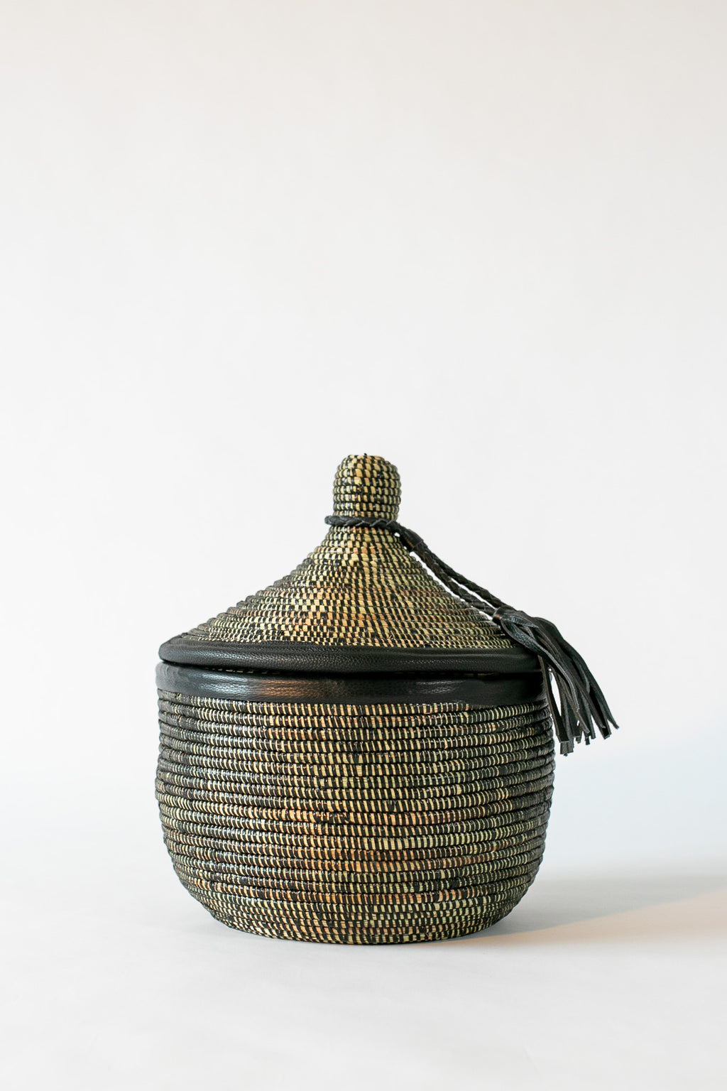 Kleiner Korb Djurbel mit Deckel